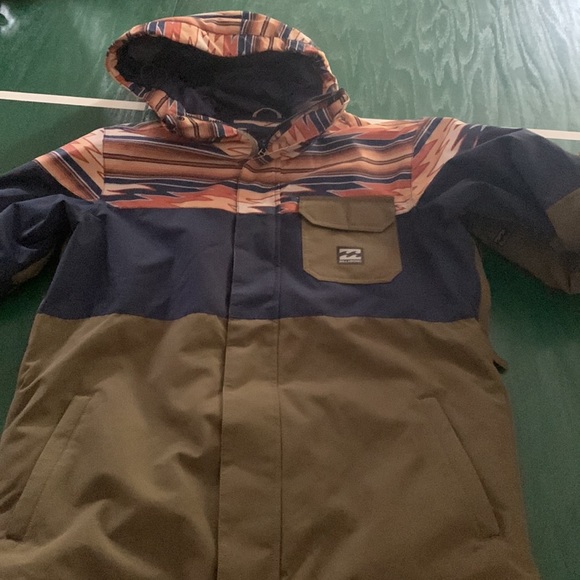 Billabong snowboard jacket.it was worn once. Brand new basically. - Picture 2 of 3